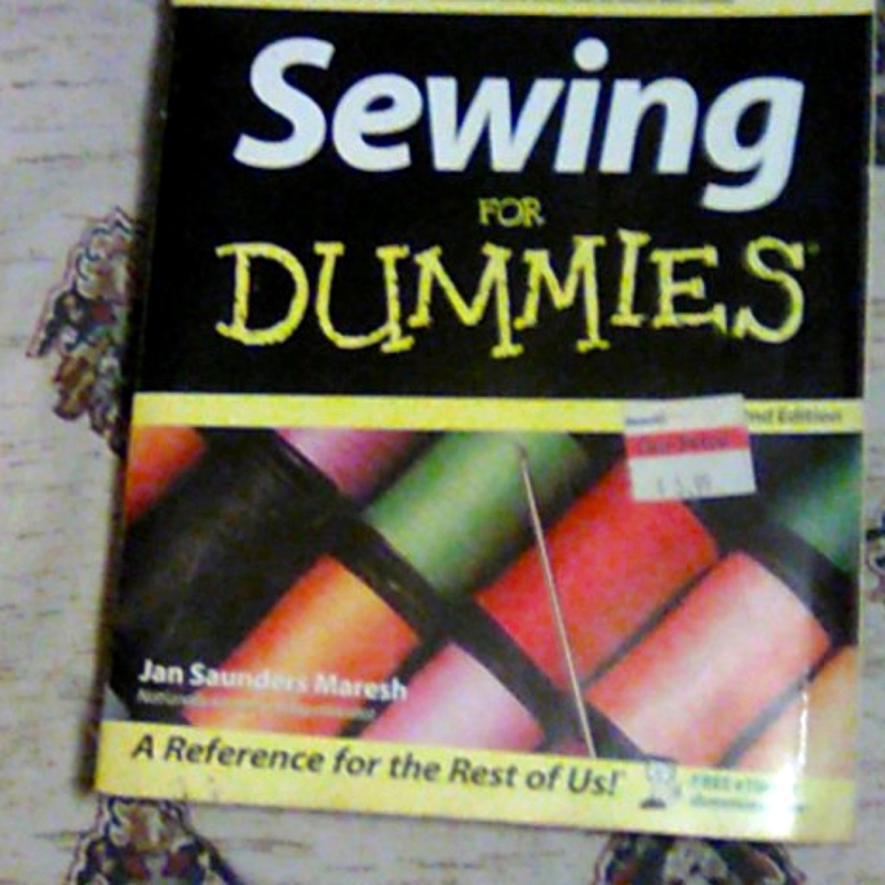 Sewing for Dummies book